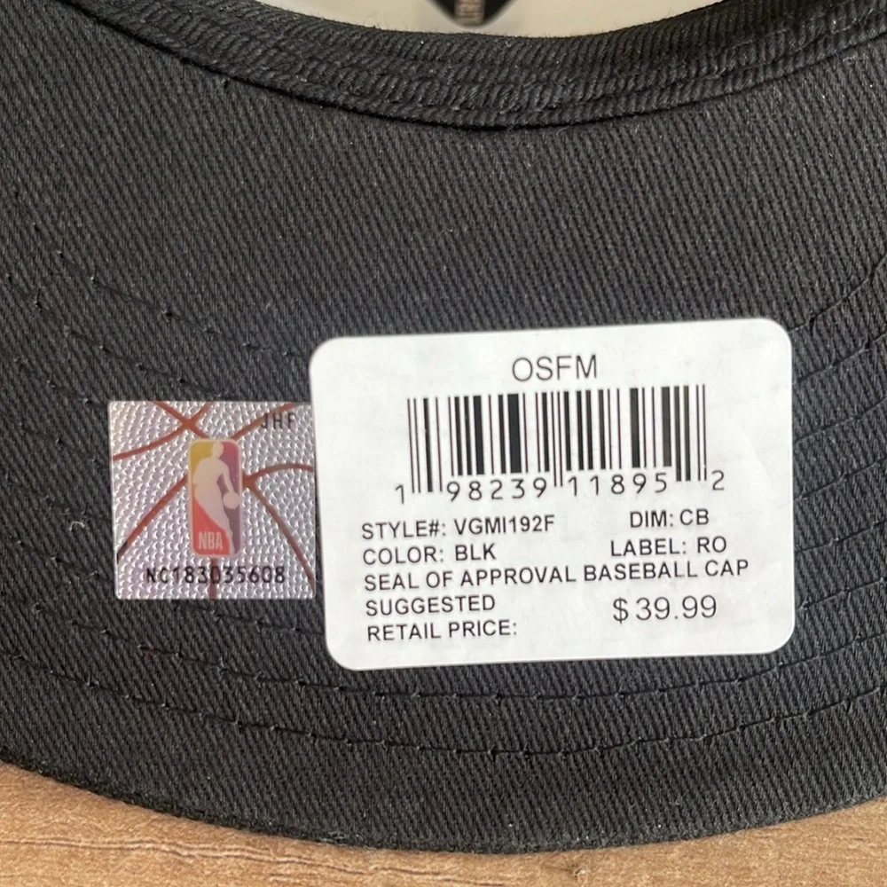 NWT NBA ULTRA GAME CHICAGO BULLS SILVER PATCH BLACK FLAT BRIM HAT CAP RARE!